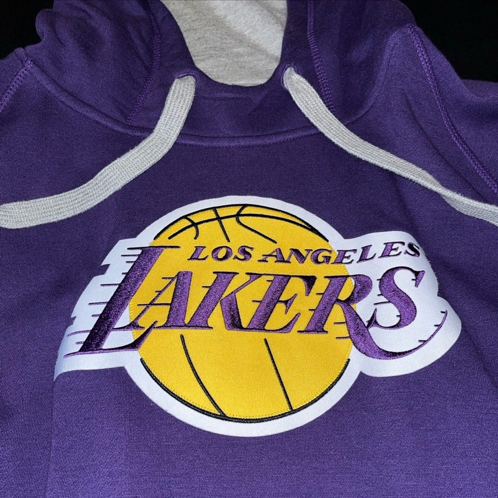 Los Angeles embroidered Lakers Purple hoodie. SZ XL pre-owned